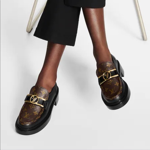 LOUIS VUITTON Academy Loafer - Picture 6 of 15